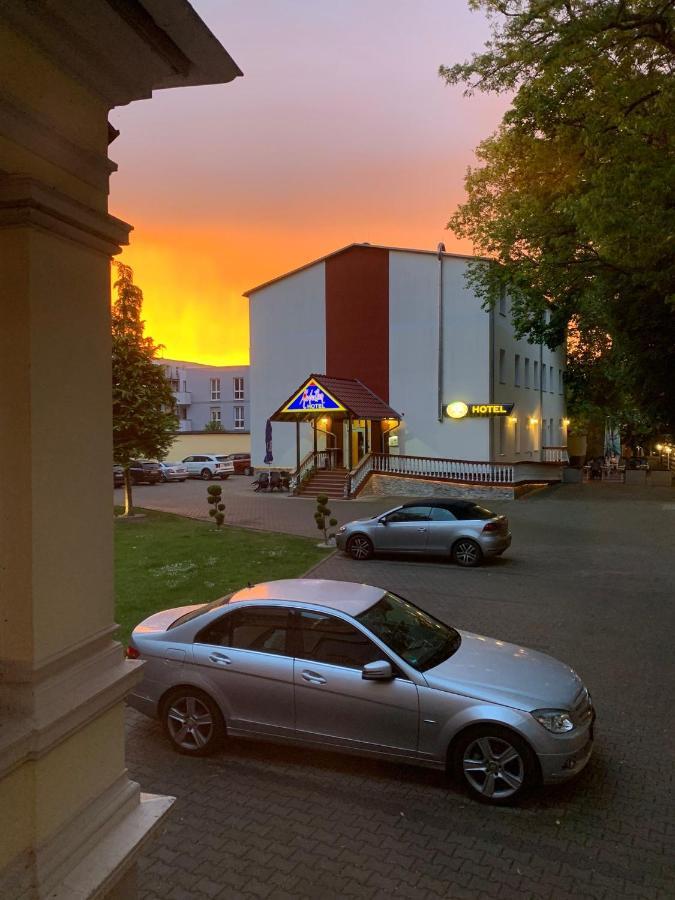 Hotel Medaillon Magdeburg Luaran gambar