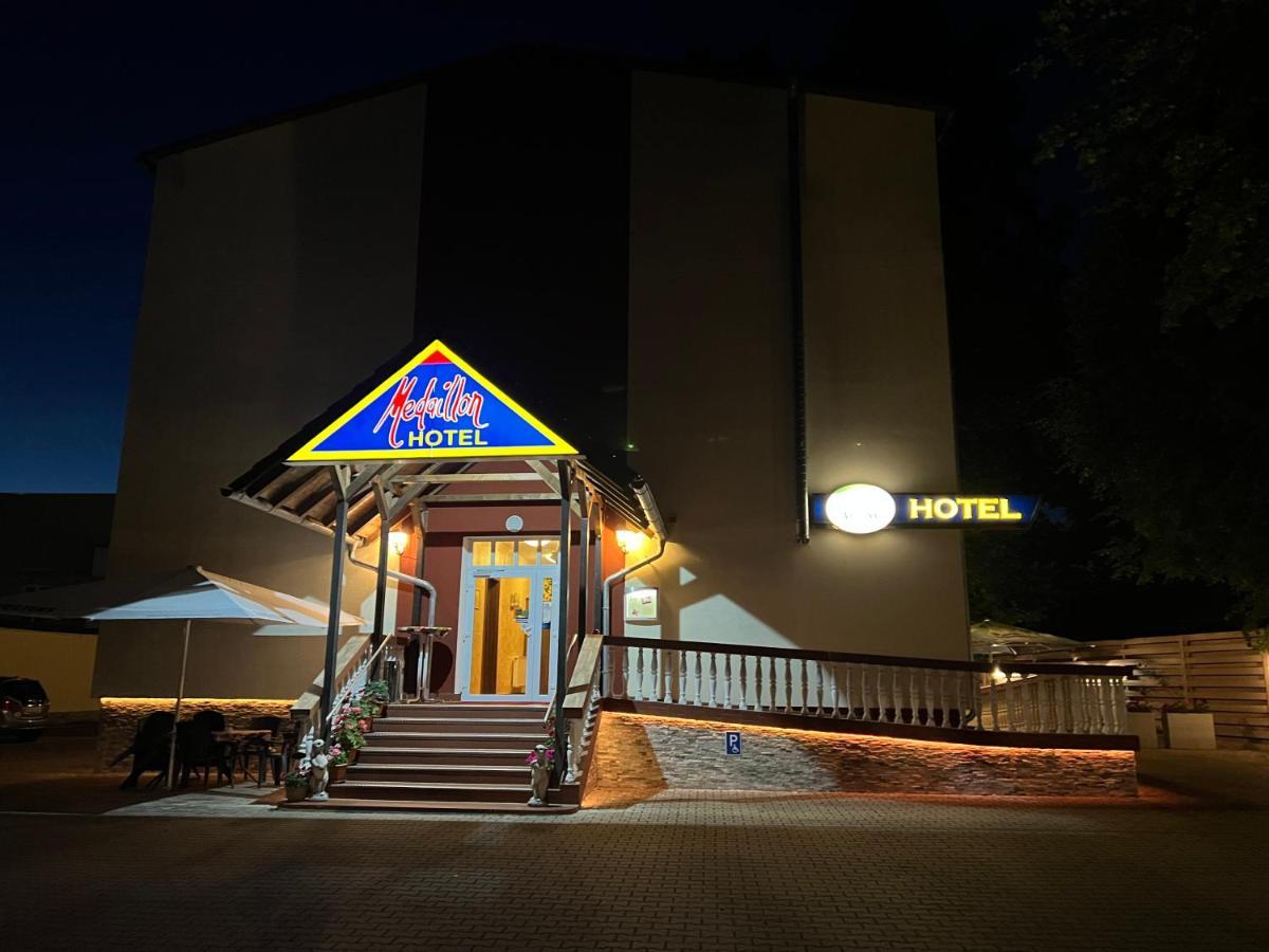 Hotel Medaillon Magdeburg Luaran gambar