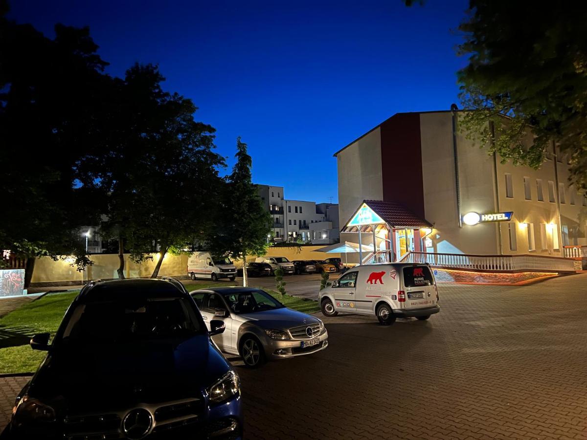 Hotel Medaillon Magdeburg Luaran gambar