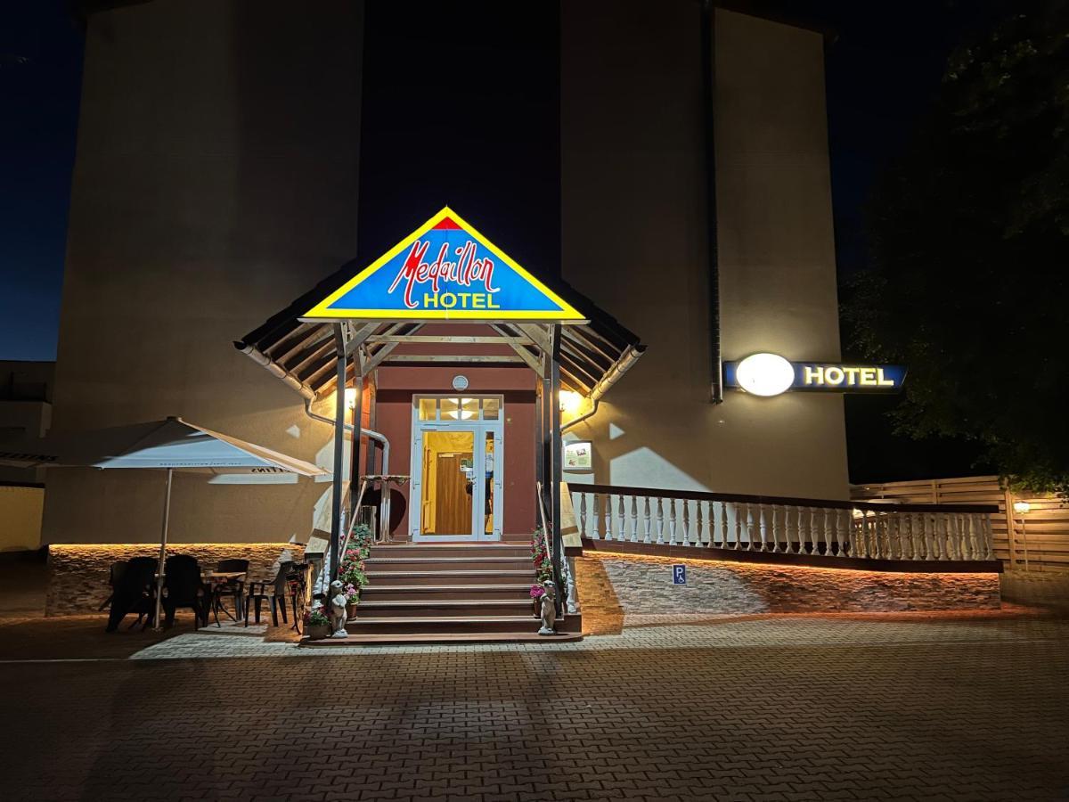 Hotel Medaillon Magdeburg Luaran gambar